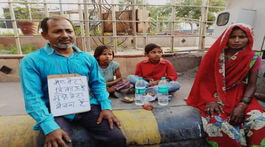 up aligadh helpless father selling his son to pay his debts