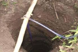 Maharashtra: 5-year-old Boy Falls Into Borewell In Ahmednagar District;  Rescue Operation On - Amar Ujala Hindi News Live - Maharashtra:अहमदनगर जिले  में पांच साल का बच्चा बोरवेल में गिरा, मौत