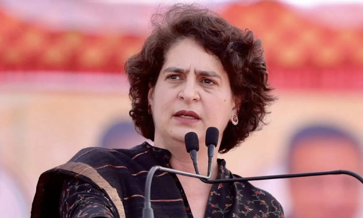 priyanka gandhi-min