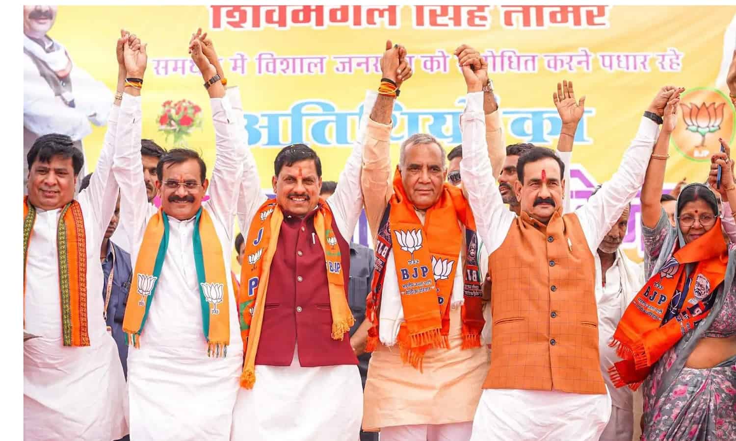 एमपी में कांग्रेस को बड़ा झटका, 6 बार के विधायक रामनिवास रावत बीजेपी में शामिल