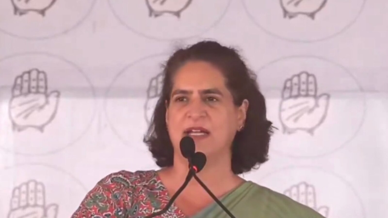 Priyanka Gandhi in Raebareli : “हिंदू से शुरू मुसलमान पर खत्म… TV पर बोलते हैं मैंने नहीं कहा”