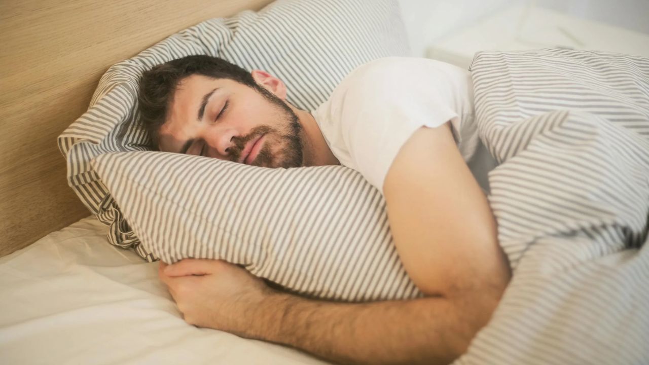 रात को नहीं आती नींद? तो फॉलो करें ये Good Sleep Tips