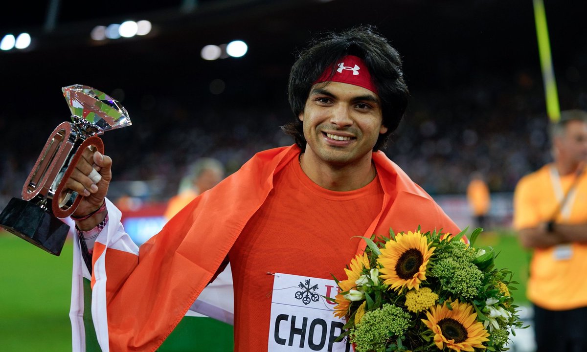 Neeraj Chopra ने अपने करियर का दूसरा सर्वश्रेष्ठ थ्रो सबसे अंत में फेंककर सिल्वर मेडल जीता, लेकिन Anderson Peters ने 90.61 मीटर का नया मीट रिकॉर्ड बनाकर जीता गोल्ड।