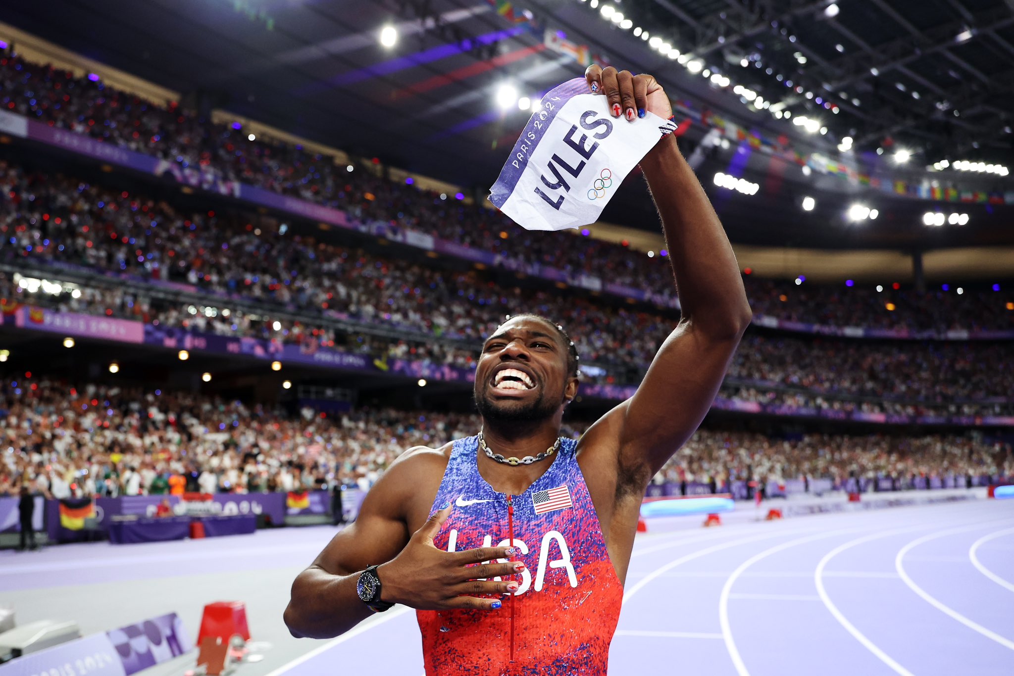 Noah Lyles ने 100 मीटर की रेस में अमेरिका के लिए 0.005 सेकंड के मार्जिन से जीता गोल्ड मेडल