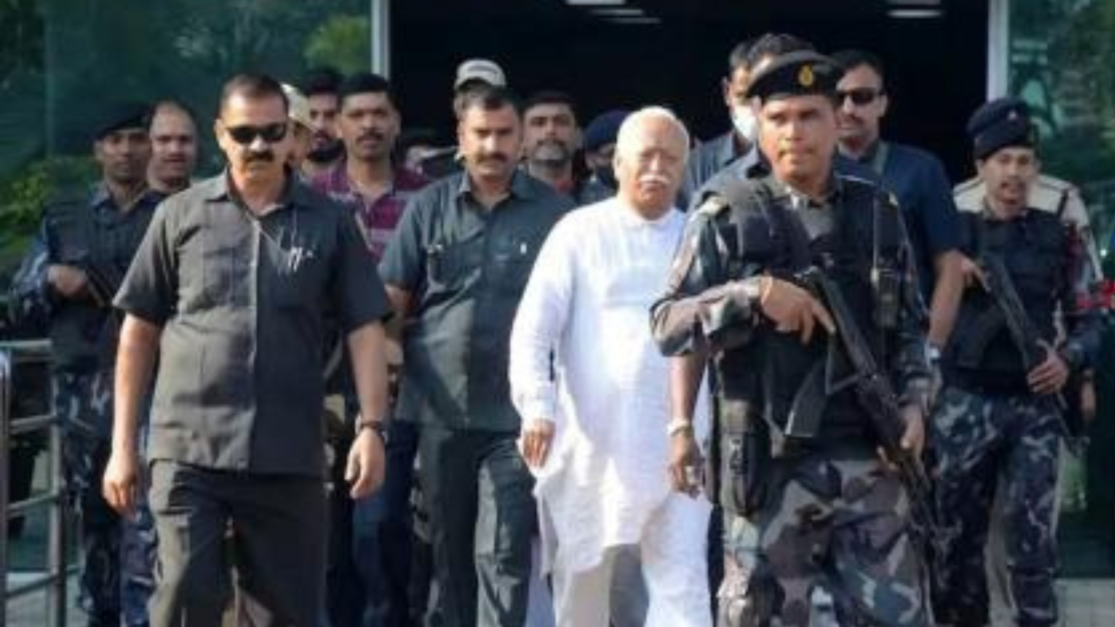Mohan Bhagwat : आरएसएस प्रमुख मोहन भागवत की बढ़ाए गई सुरक्षा,जाने क्यों बढ़ाई गई सुरक्षा?