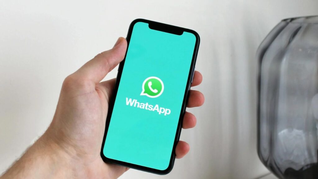 How to Hide DP in WhatsApp