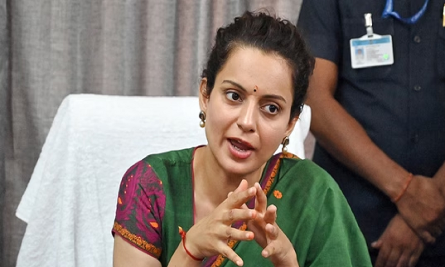 Kangana Ranaut News: कृषि कानून पर कंगना  के बयान से देश में उबाल