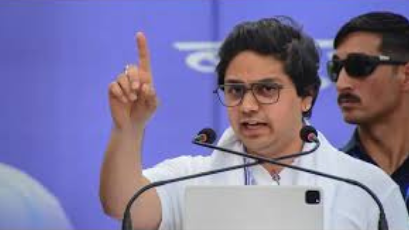 Akash Anand on Atishi : आतिशी के फैसले पर भड़के आकाश आनंद, यह दिल्ली वासियों के साथ धोखा।