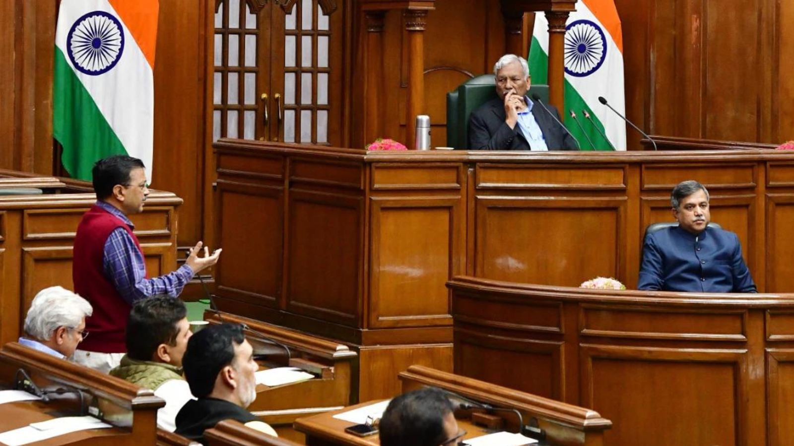 Delhi Assembly News : सीएम पद से हटे तो विधानसभा में भी बदल गई सीट, अब स्पीकर के ठीक सामने बैठेंगे केजरीवाल।