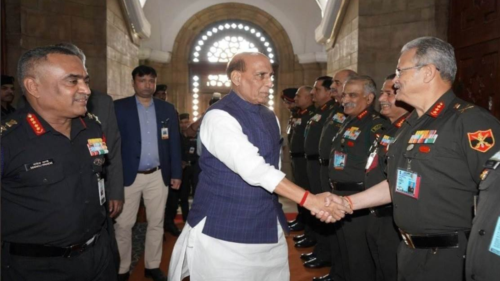 Rajnath Singh : गंगटोक में होगा सैन्य कमांडरों का सम्मेलन, राजनाथ सिंह अधिकारियों को करेंगे संबोधित।