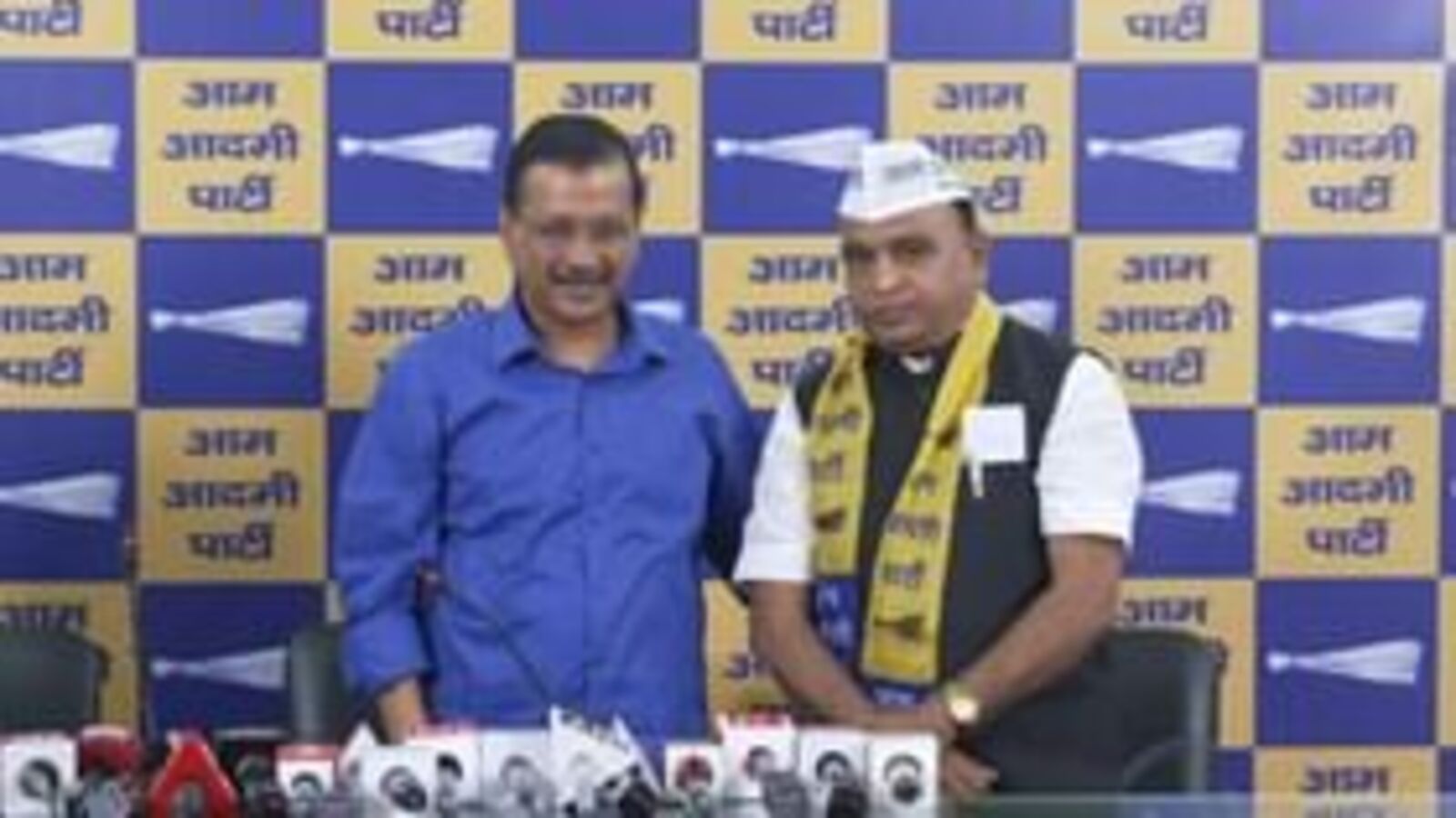 Veer Singh Dhingan Joined AAP : कांग्रेस विधायक ने ज्वाइन की ‘आप’, ‘केजरीवाल से प्रभावित हूँ’