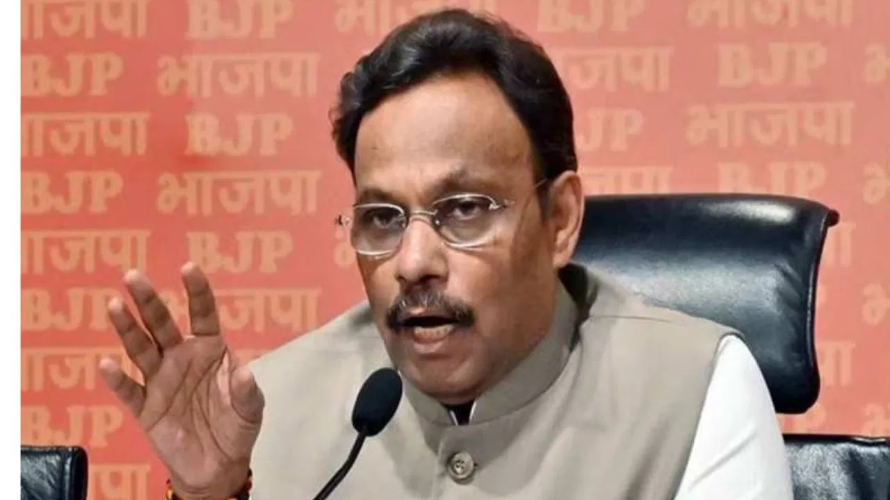 चुनाव से पहले Maharashtra में बवाल: Vinod Tawde पर पैसे बांटने का आरोप! | Kshitij Thakur