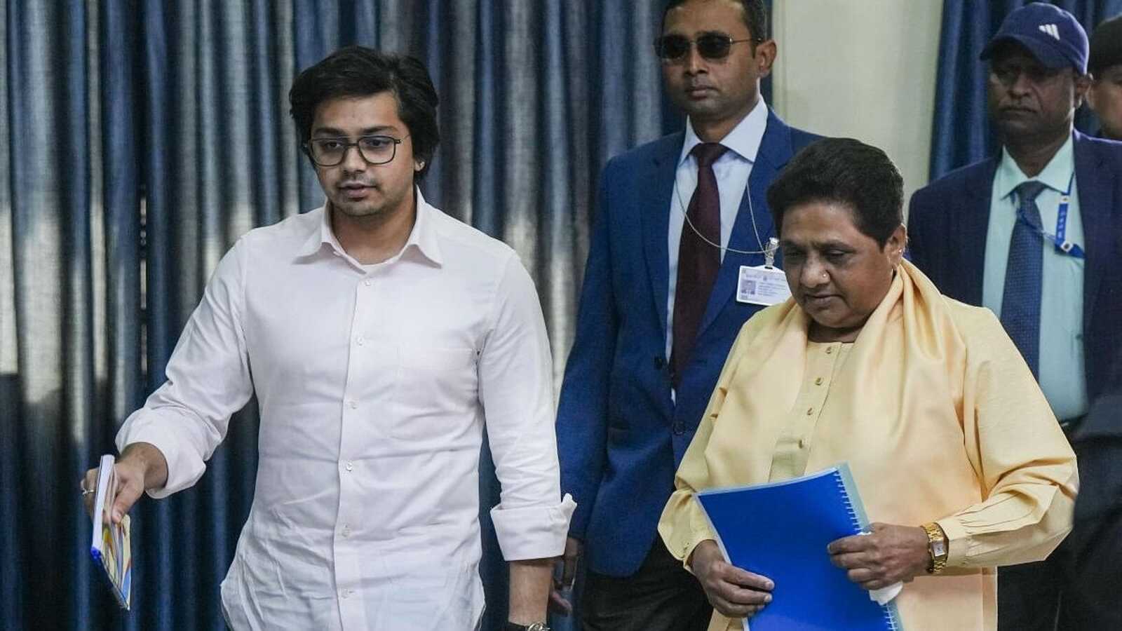 UP By-Polls BSP List : बसपा की स्टार प्रचारकों की लिस्ट में तीसरे नंबर पर आनंद प्रकाश, दूसरे स्थान पर कौन? 