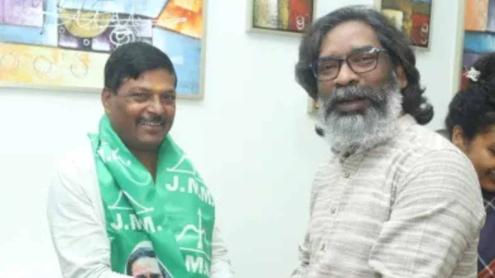 Jharkhand Assembly Election : झारखंड में चुनाव से पहले भाजपा के प्रदेश उपाध्यक्ष ने दिया पार्टी से इस्तीफ़ा, झामुमो में हुए शामिल