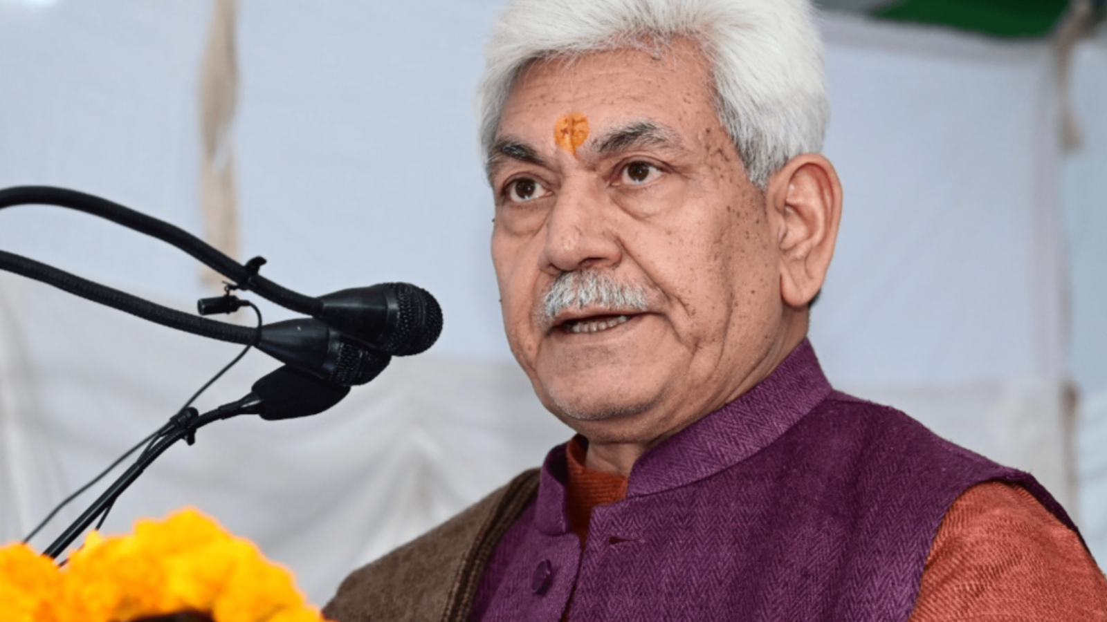 Jammu Kashmir : जम्मू कश्मीर के उपराज्यपाल मनोज सिन्हा की सीधी वॉर्निंग, आतंकियों को पनाह देने वाले घर को किया जाएगा जमींदोज़
