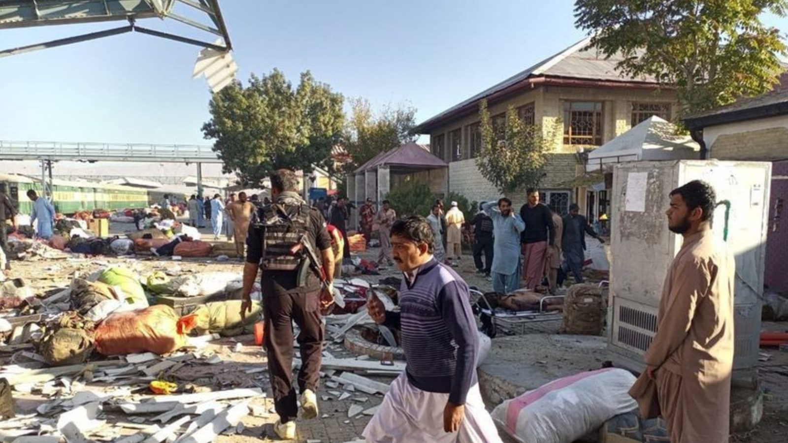 Pakistan के Quetta Railway Station पर विस्फोट, लगभग दो दर्जन लोगों की मौत