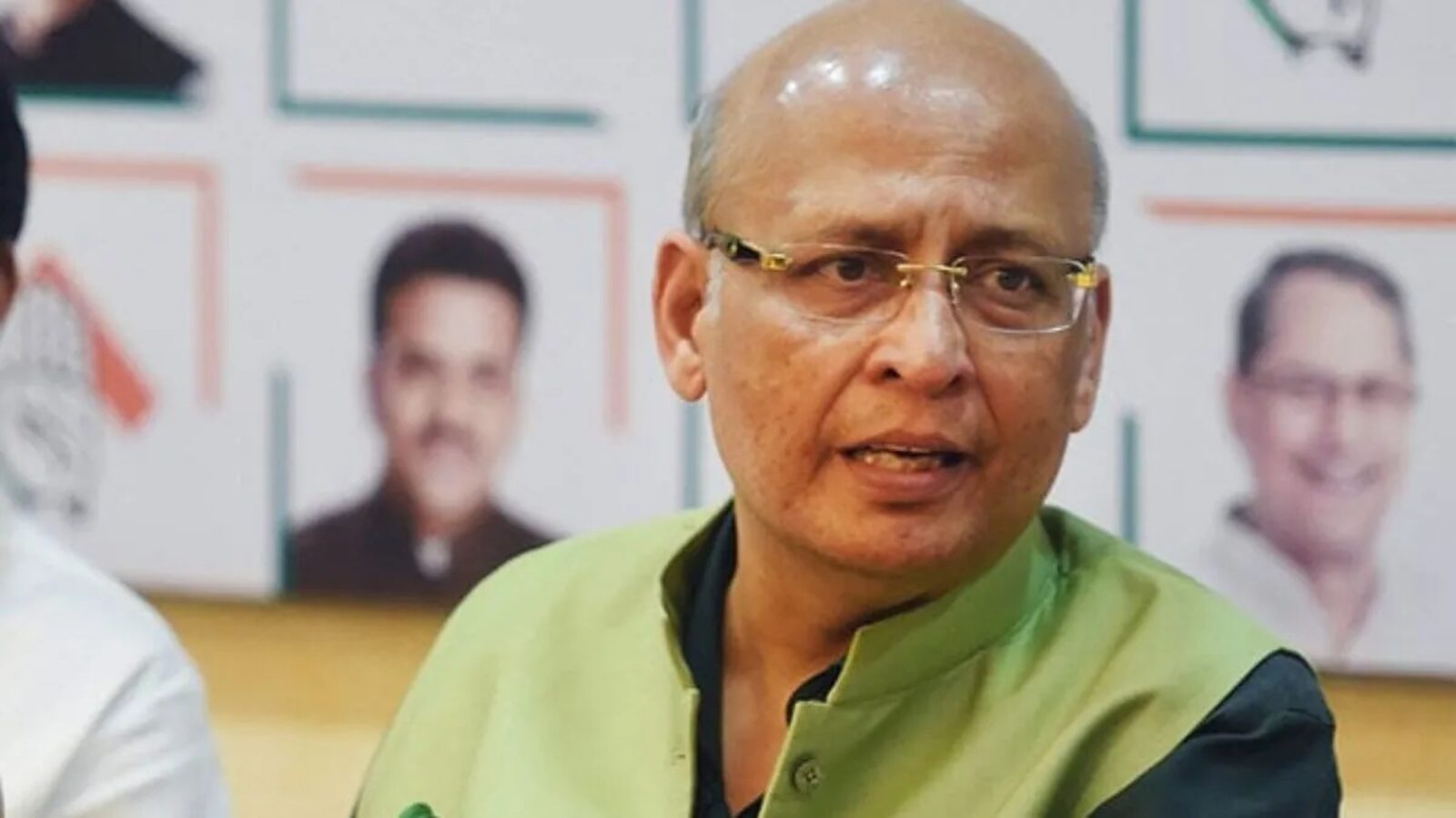 Rajya Sabha Abhishek Manu Singhavi : नोटों की गड्डी पर सिंघवी बोले- ‘एक 500 रुपये की नोट लेकर संसद जाता हूं’, राजनीतिक मुद्दा बना रहें