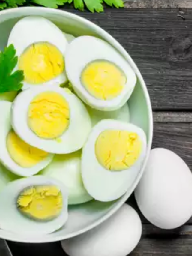 Benefits of Eggs: सर्दियों में रोजाना खाएं 2 अंडे, मिलेंगे ये 4 कमाल के फायदे…