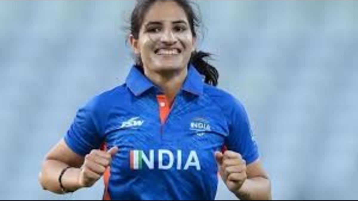 RENUKA SINGH: रेणुका के पंजे में फंसकर कैरेबियाई टीम हुई धराशाई!