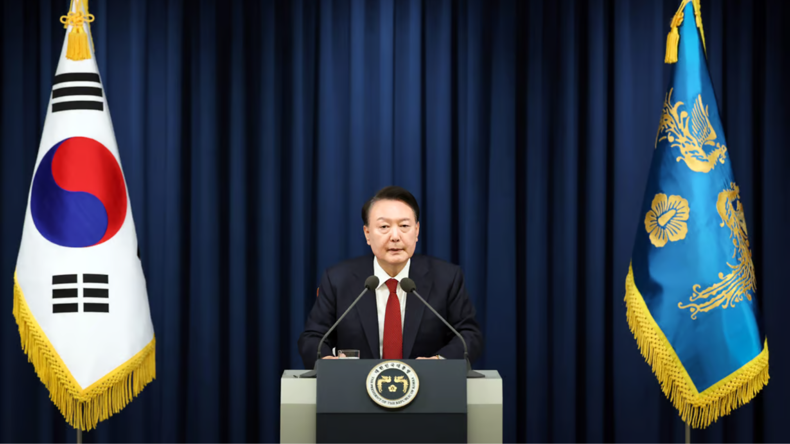 South Korea Martial Law : हंगामे के आगे नतमस्तक हुए दक्षिण कोरिया के राष्ट्रपति, 6 घंटे के भीतर हटाया गया मार्शल लॉ