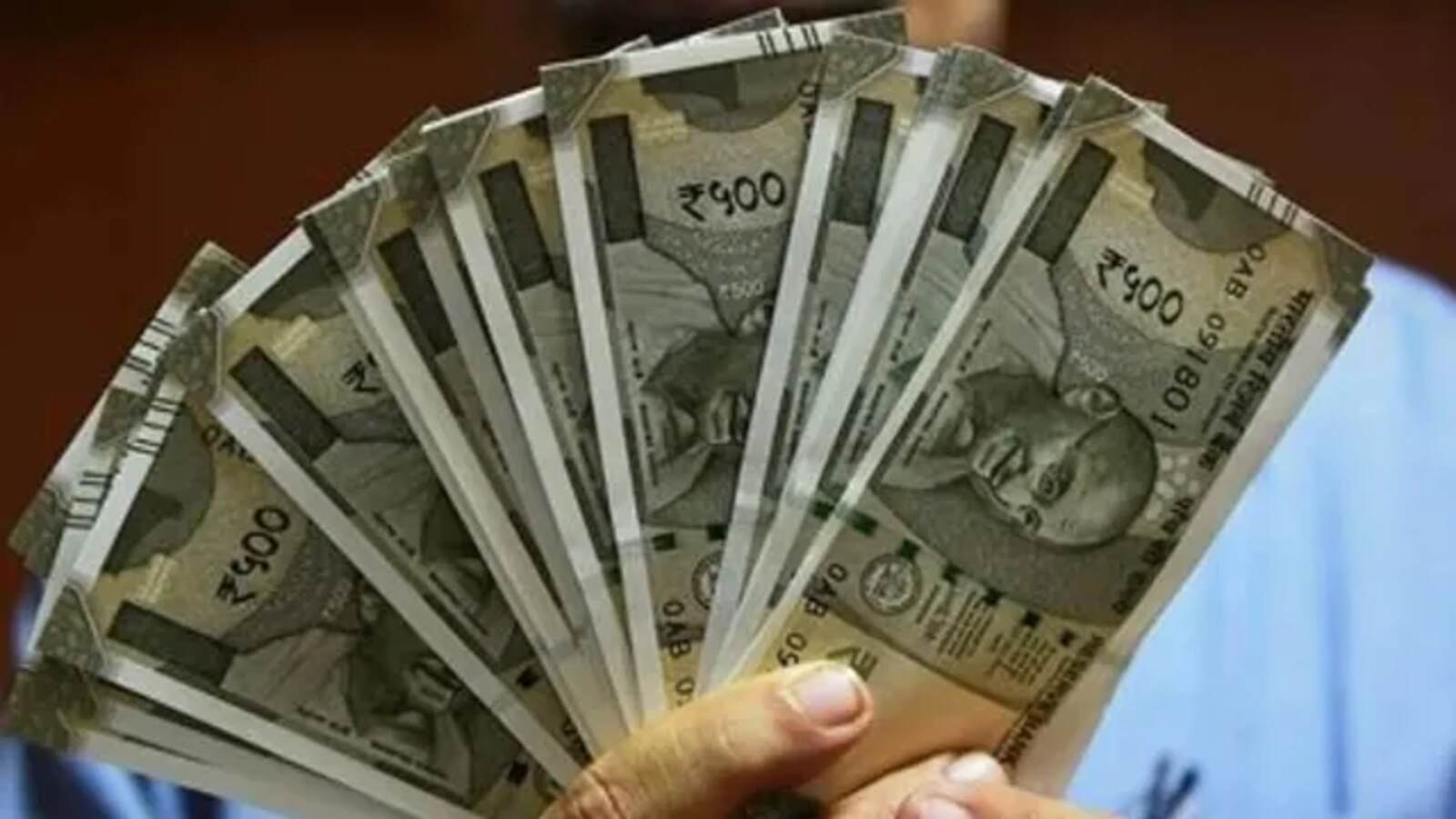 8th Pay Commission: कर्मचारियों और पेंशनर्स को मिली राहत भरी खबर, आ गई खुशखबरी!