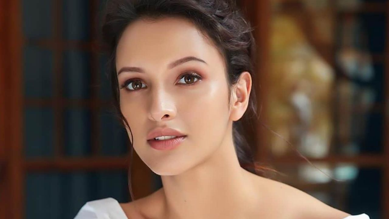खुल गया राज! इस कारण Aashiqui 3 से बाहर हुई Tripti Dimri