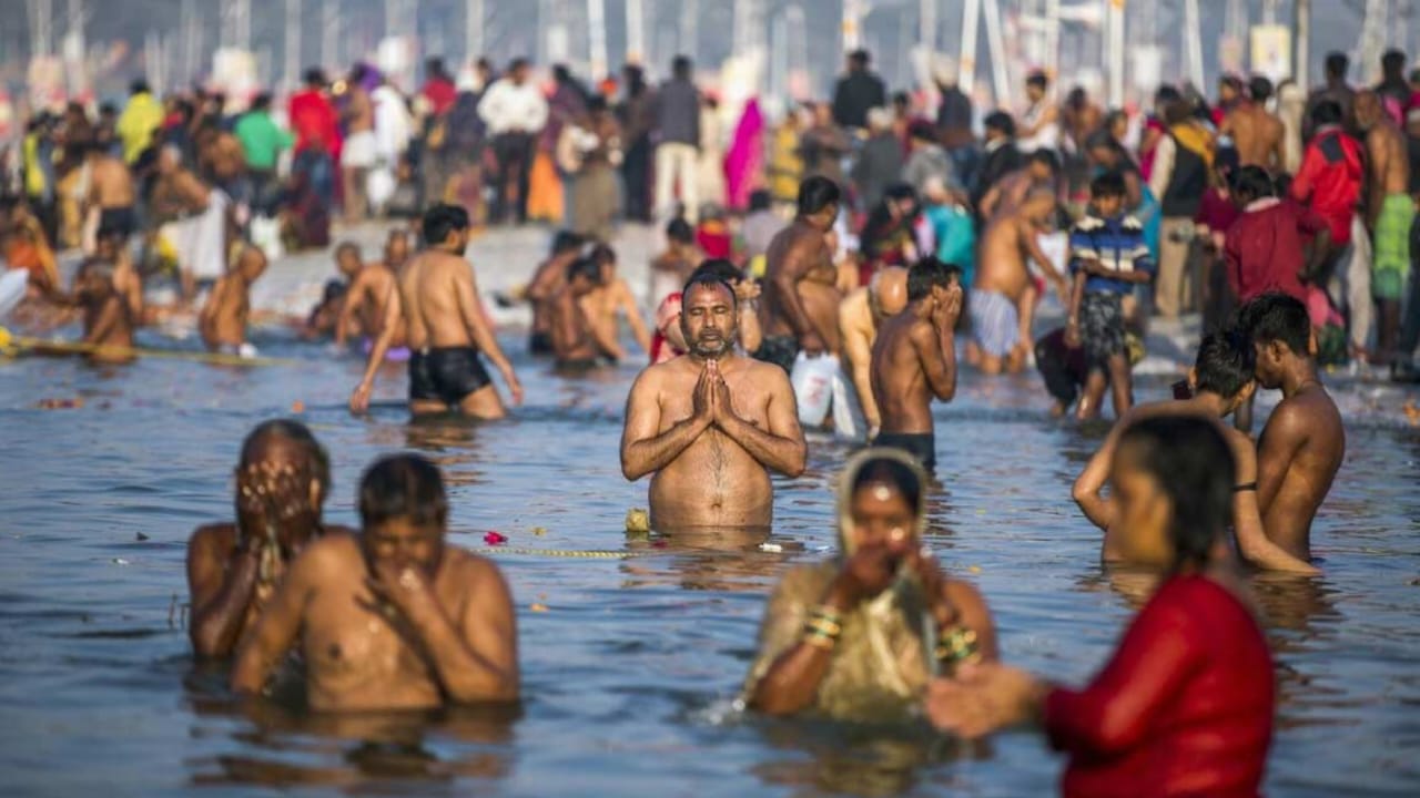 Kumbh Mela 2025: जानें क्या है महाकुंभ में शाही स्नान का महत्व? किस किस तिथि को होगा शाही स्नान?