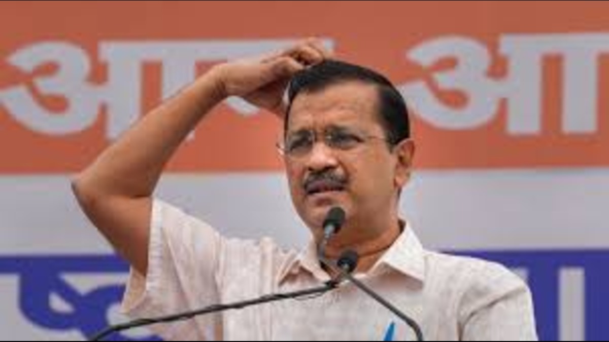 चुनाव आयोग से ARVIND KEJRIWAL का सवाल “क्या चल रहा है”?