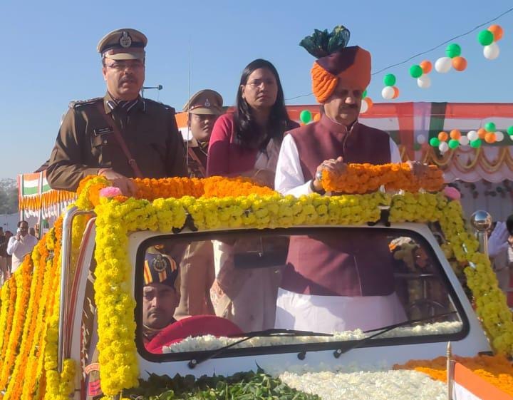 Deputy Chief Minister Rajendra Shukla hoisted the tricolor in Rewa