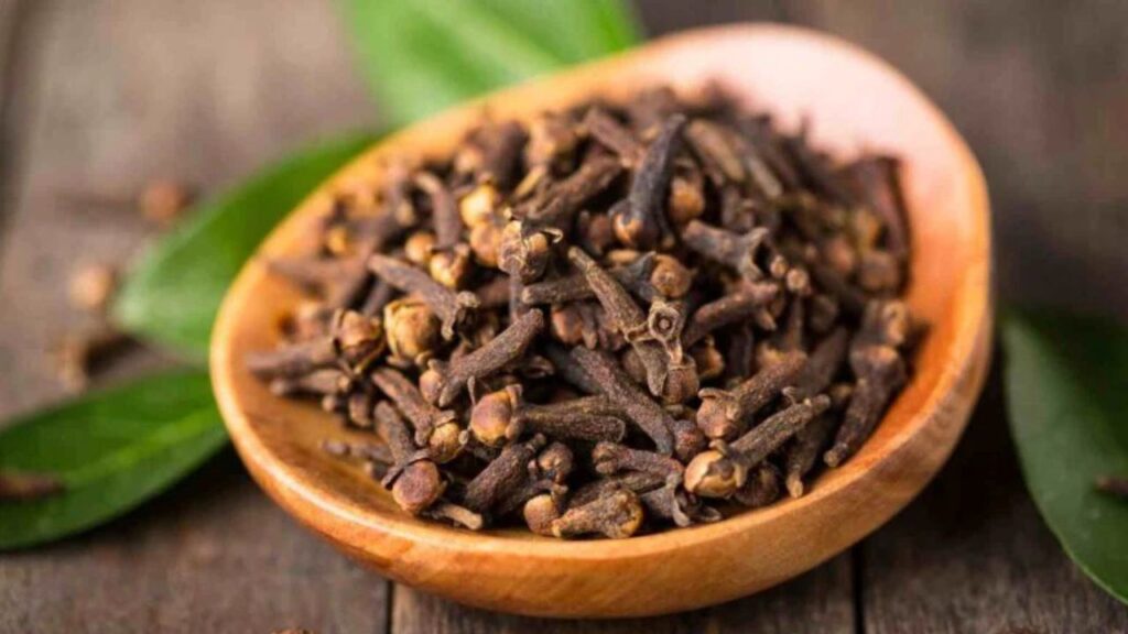 Benefits of Eating Roasted Cloves