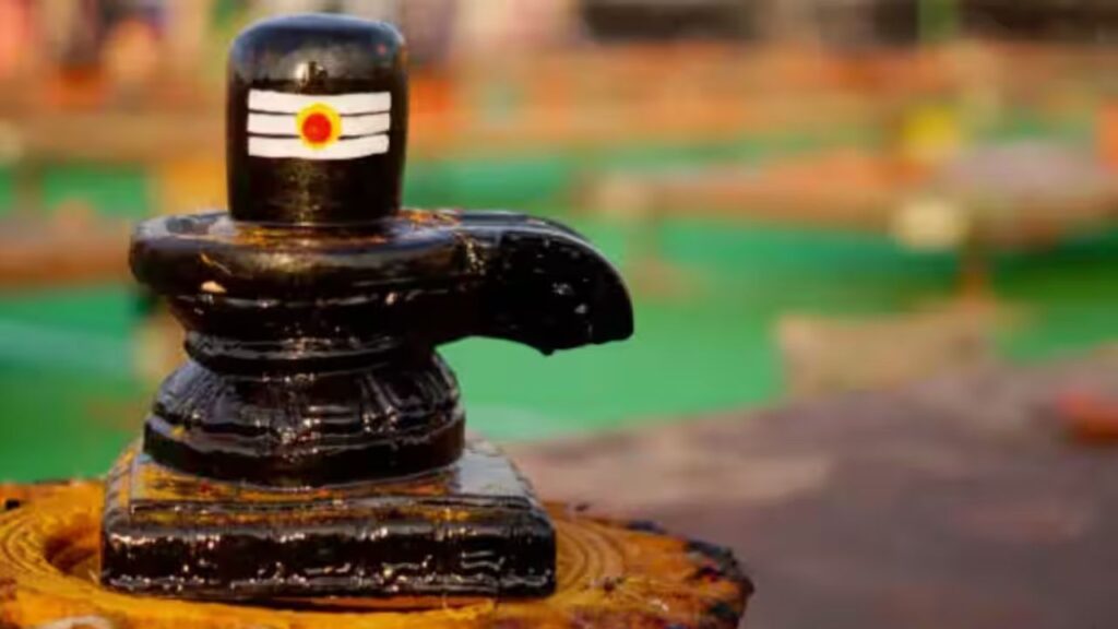 Offering Water To Shivling Benefits