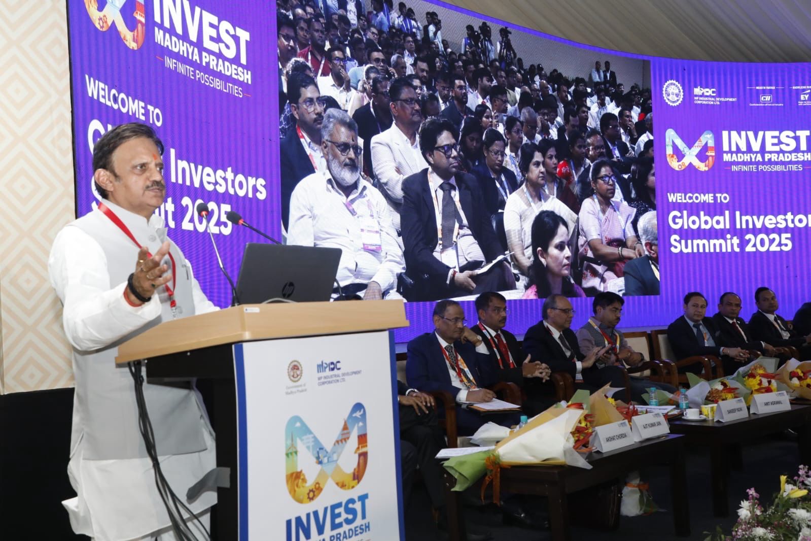 आयुष्मान भारत योजना से स्वास्थ्य सेवा और फार्मा क्षेत्र में विकसित हुईं असीम संभावनाएँ, उप मुख्यमंत्री ने कहा…