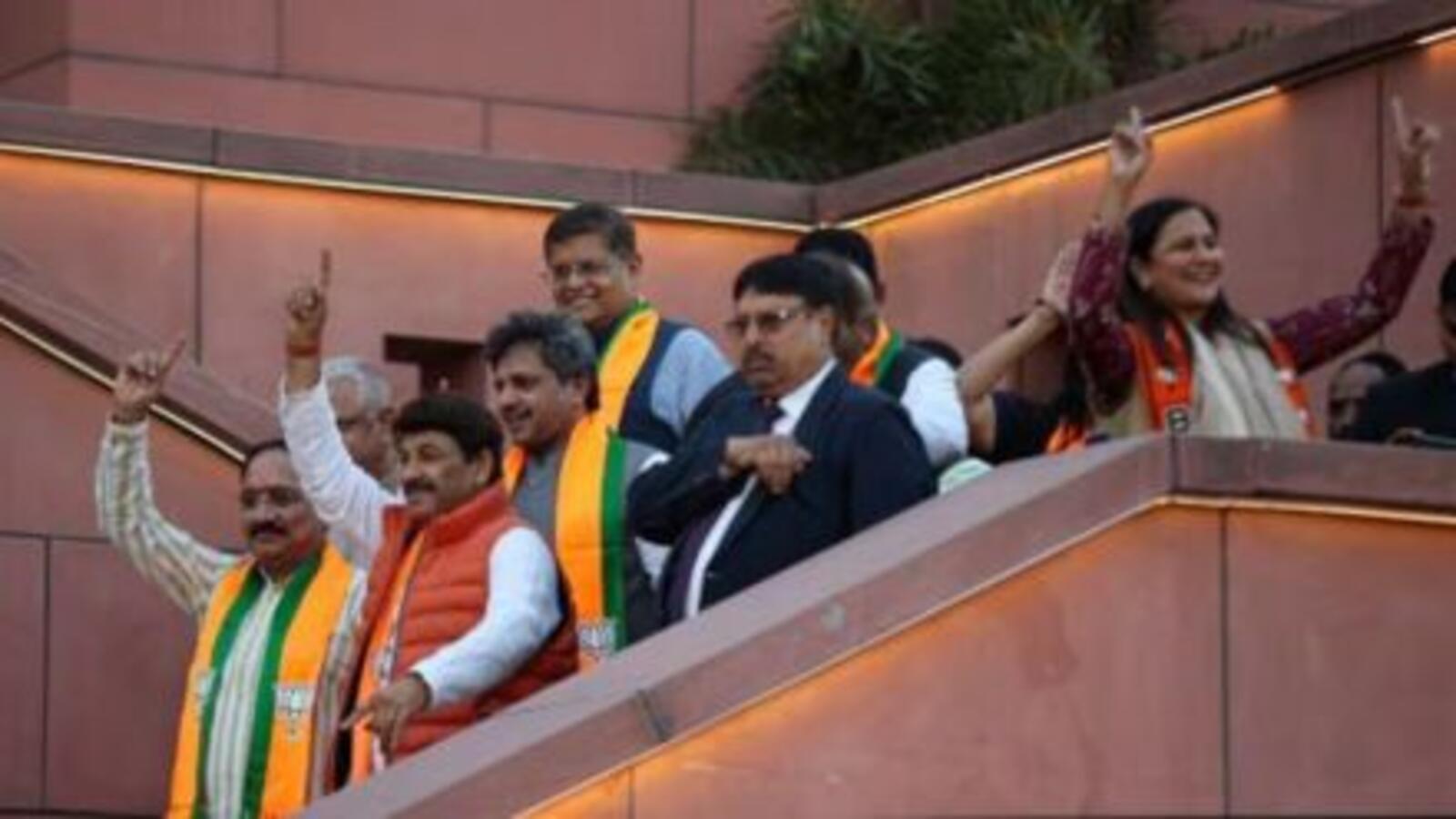 Delhi CM Candidate : RSS की पसंद का होगा दिल्ली सीएम, दलित चेहरे पर भाजपा की नजर 