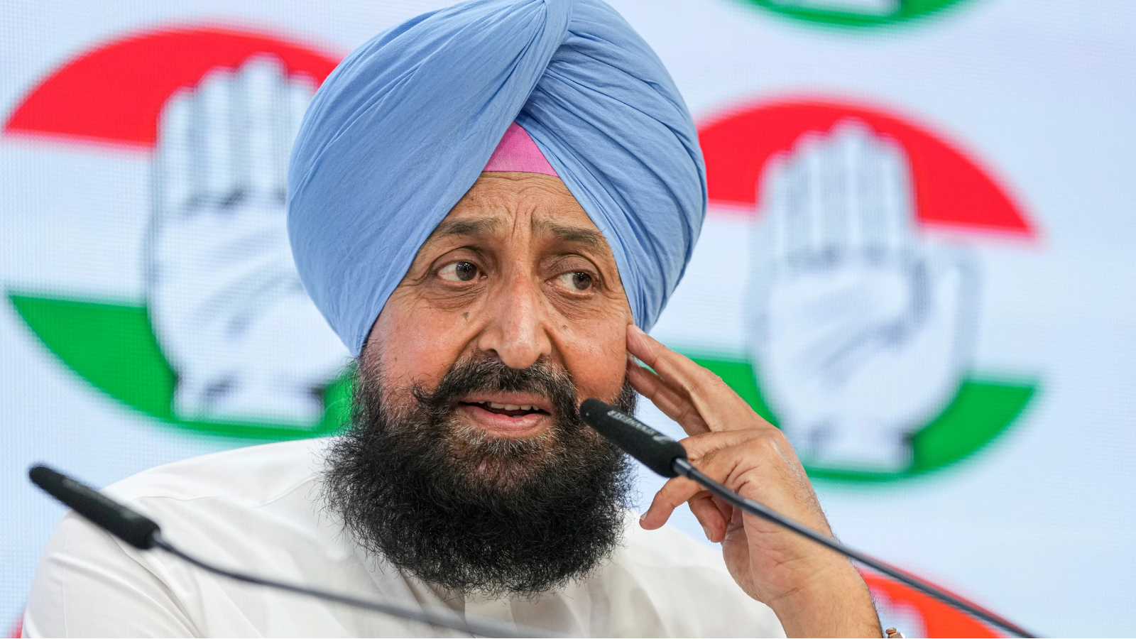 Pratap Singh Bajwa : पंजाब विधानसभा के नेता प्रतिपक्ष प्रताप सिंह बाजवा का बड़ा दावा, केजरीवाल बन सकते हैं पंजाब के मुख्यमंत्री!