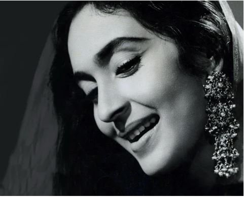 Nutan Death Anniversary | मिस इंडिया प्रतियोगिता में भाग लेने वाली पहली अभिनेत्री नूतन