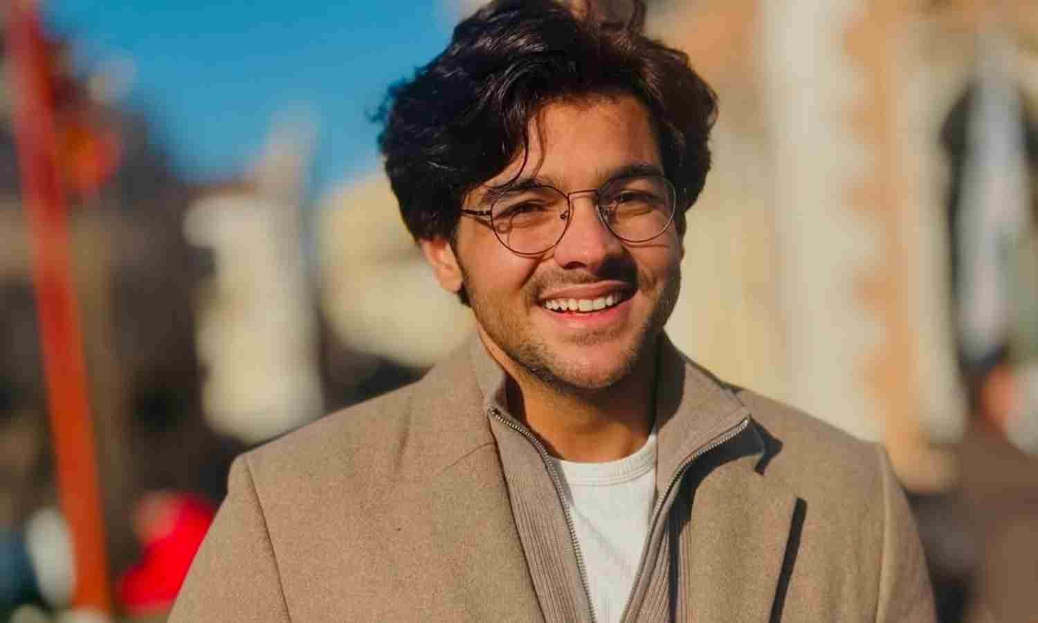 Ashish Chanchlani Video: अश्लील कमेंट केस में फंसे आशीष चंचलानी का पहला बयान, दुखी मन से कही ये बात