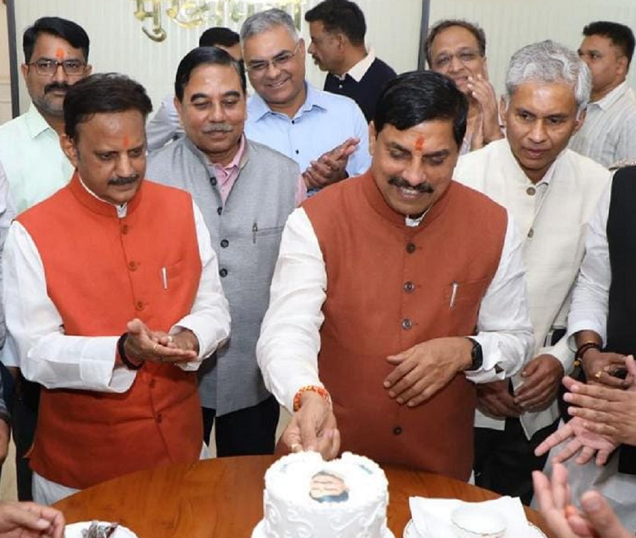 60 साल के हुए एमपी सीएम मोहन यादव, सादगी से मनाया जन्मदिन, पीएम मोदी ने दी शुभकामना