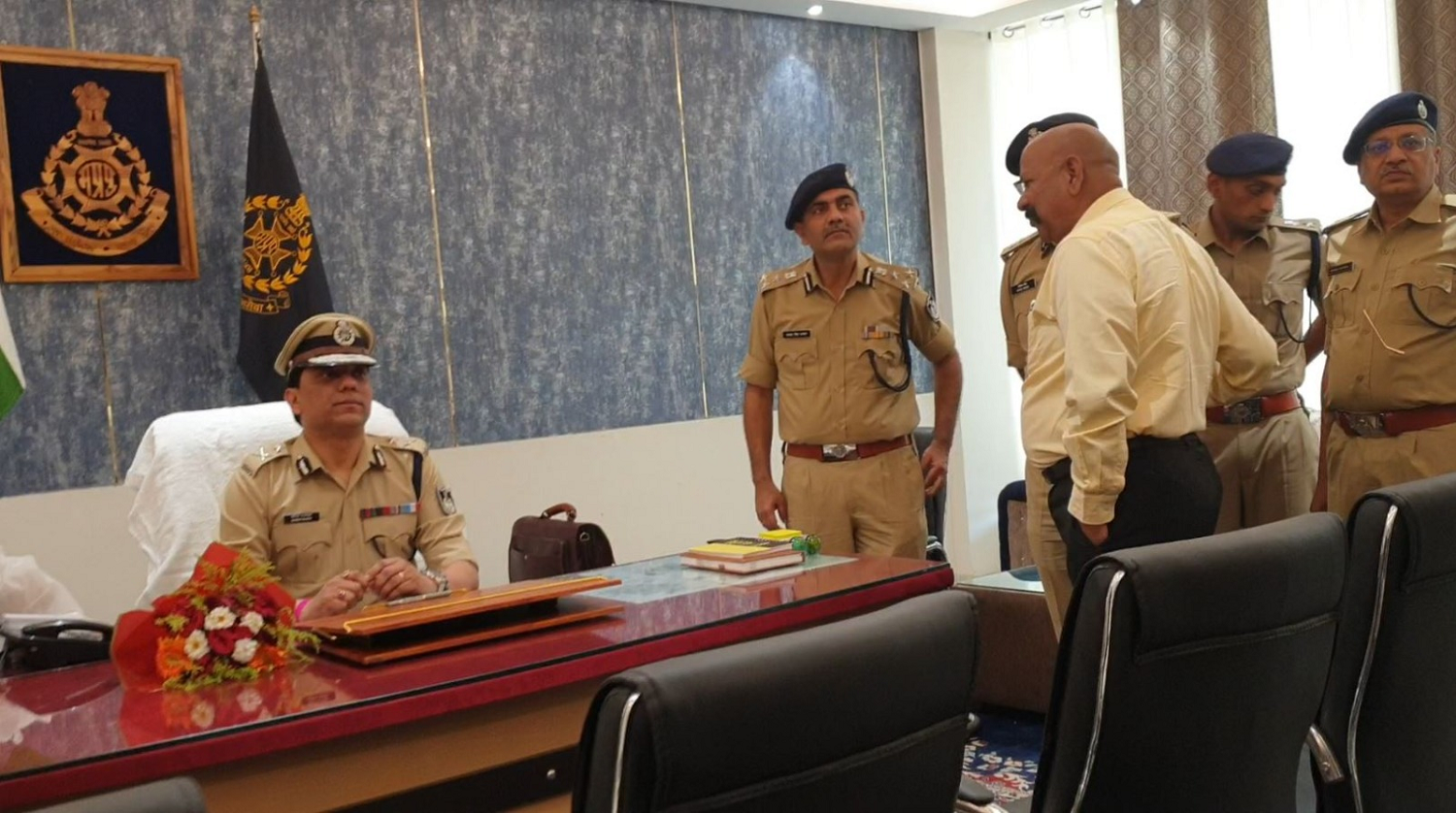 बोले रीवा रेंज के नवागत आईजी, अंतिम पंक्ति में बैठे व्यक्ति तक कानून व्यवस्था दिलाना ही प्राथमिकता, करेगे नवाचार