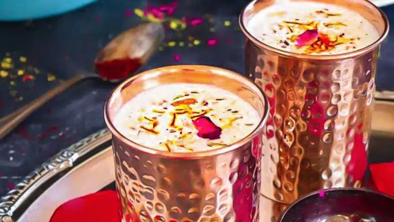 Holi 2025: होली पर ठंडाई पीने के आयुर्वेदिक फायदे