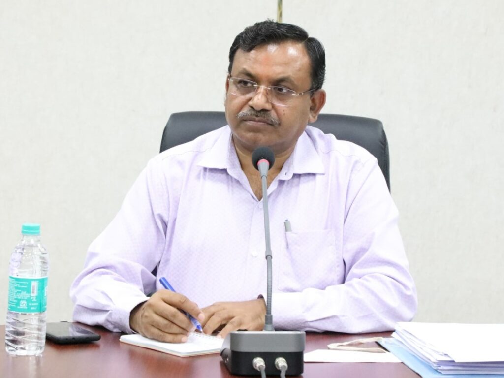 Divisional Commissioner rewa