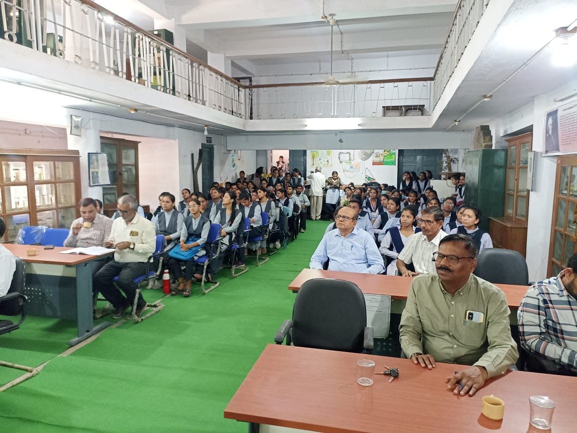 आदर्श विज्ञान महाविद्यालय रिसर्च मेथडोलॉजी विषय पर राष्ट्रीय सेमिनार में विशेषज्ञों ने साझा किए अनुभव