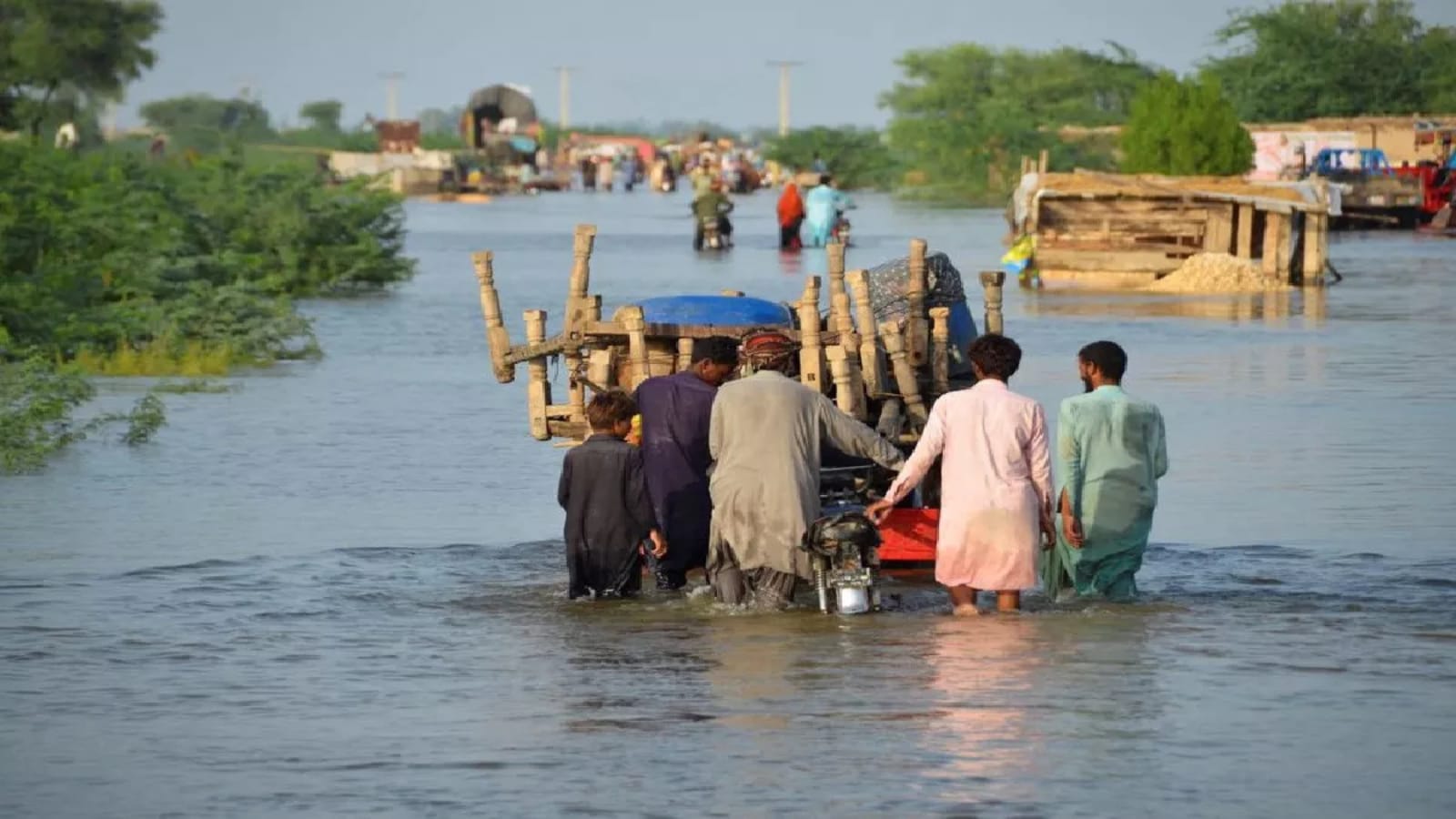 Pakistan Flood : Jhelum का पानी छोड़ने से PoK में बाढ़, लगी इमरजेंसी; पाकिस्तान में दहशत