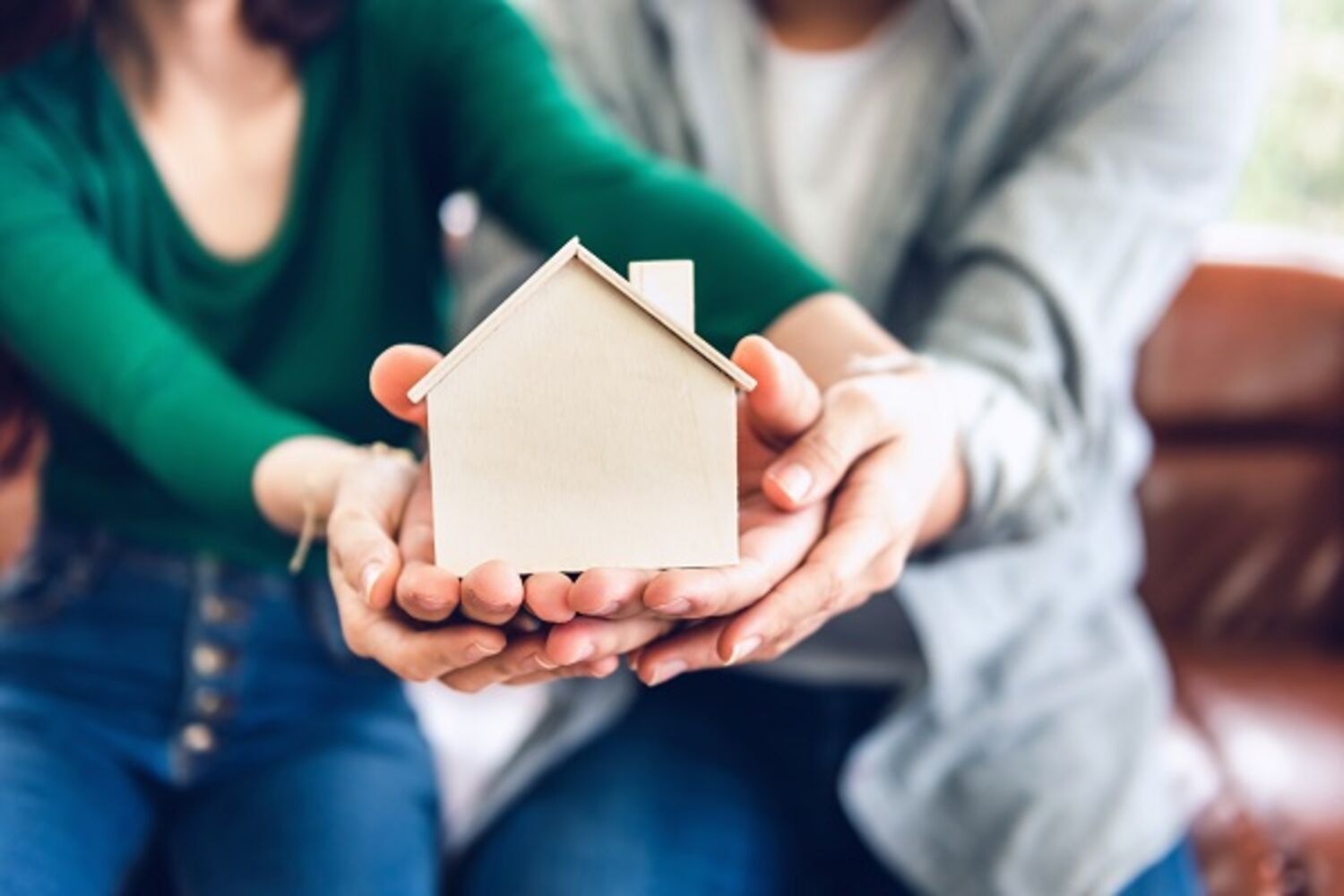 Joint home loan: क्या होता है, फायदे और नुकसान के साथ जानिए लेना सही या गलत!