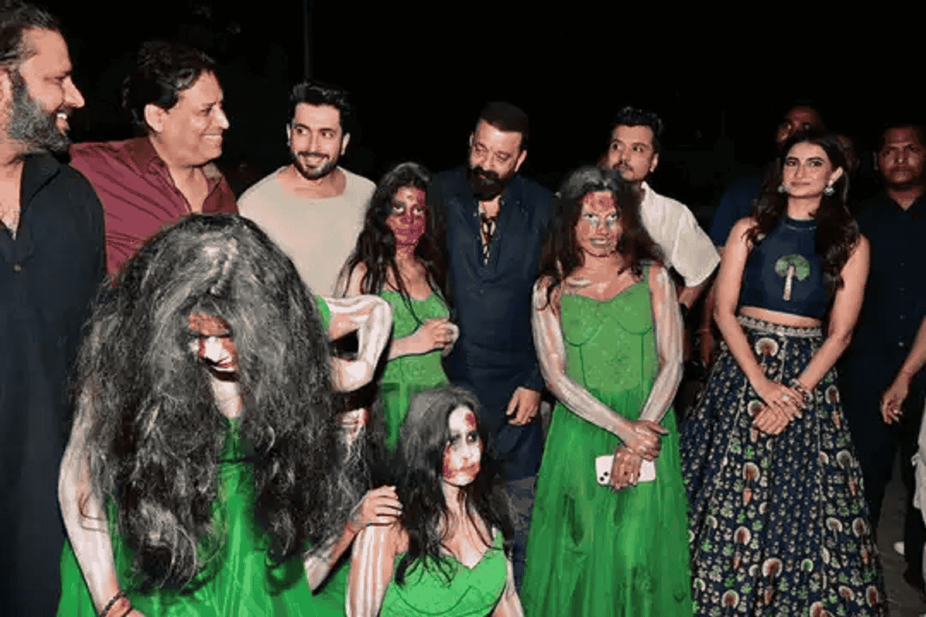 फिल्म इंडस्ट्री को लेकर एक्टर संजय दत्त ने कह डाली यह बात… हुए भावुक, 1 मई को पर्दे पर आएगी फिल्म भूतनी