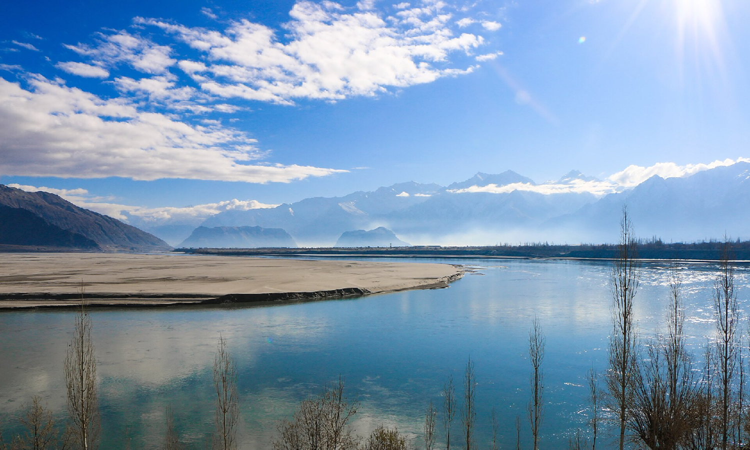Indus River | सिंधु नदी जो अतीत में कई बार अपना प्रवाह मार्ग बदल चुकी है
