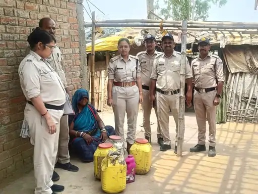 Action against illegal liquor in Mauganj