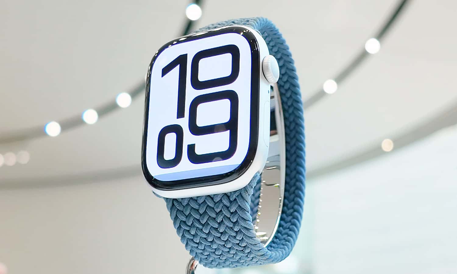 Apple Watch Series 11: Apple Intelligence सपोर्ट और visionOS जैसा नया डिज़ाइन होगा खास