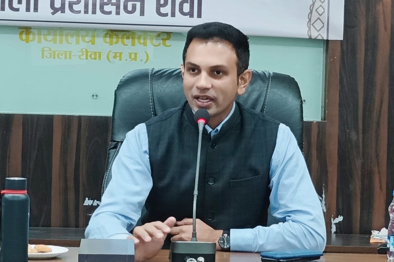 संपत्तिकर बकायादारों पर रीवा नगर निगम की कार्रवाई