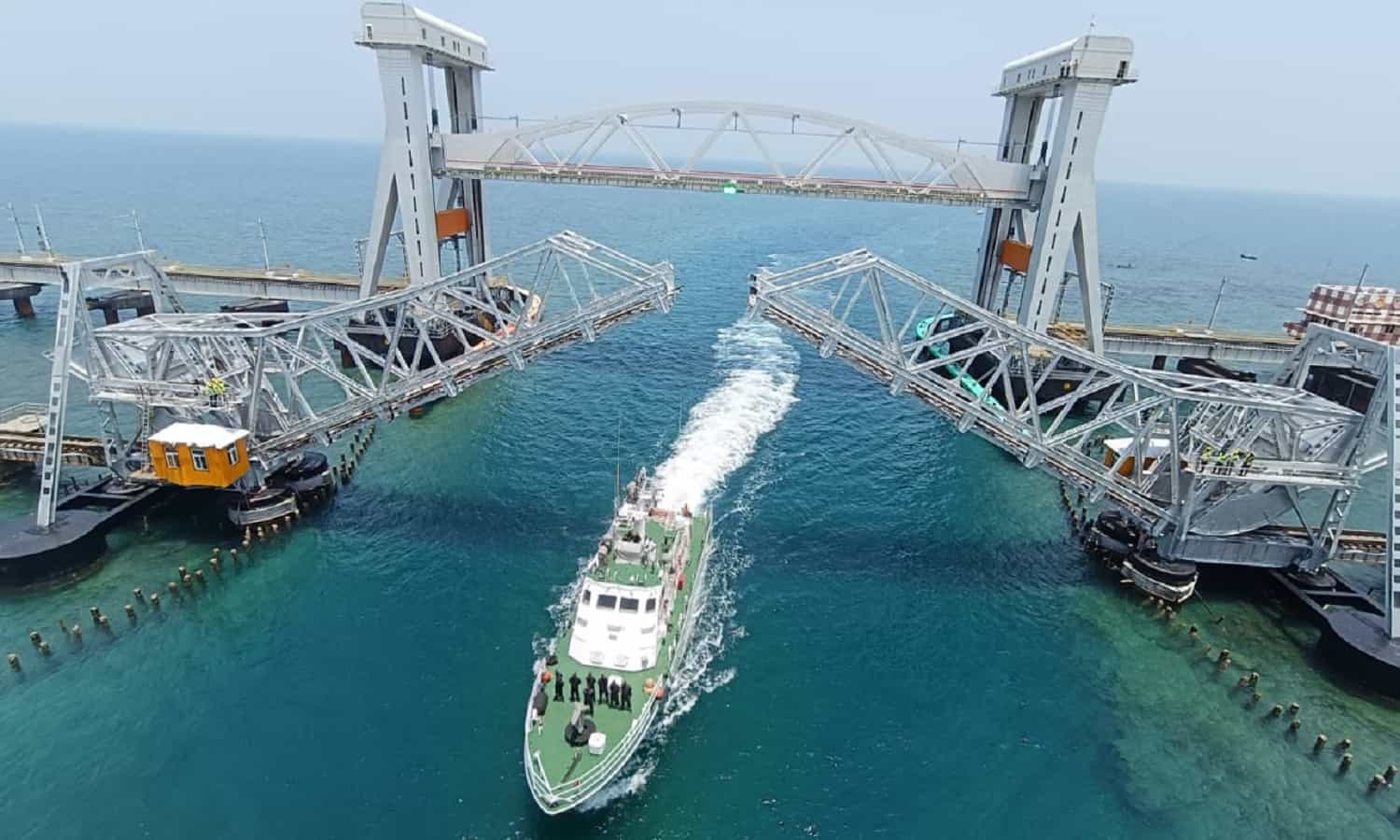 एशिया के पहले वर्टिकल लिफ्ट स्पैन रेलवे ब्रिज ‘Pamban Bridge’ के बारे में सब कुछ जानें