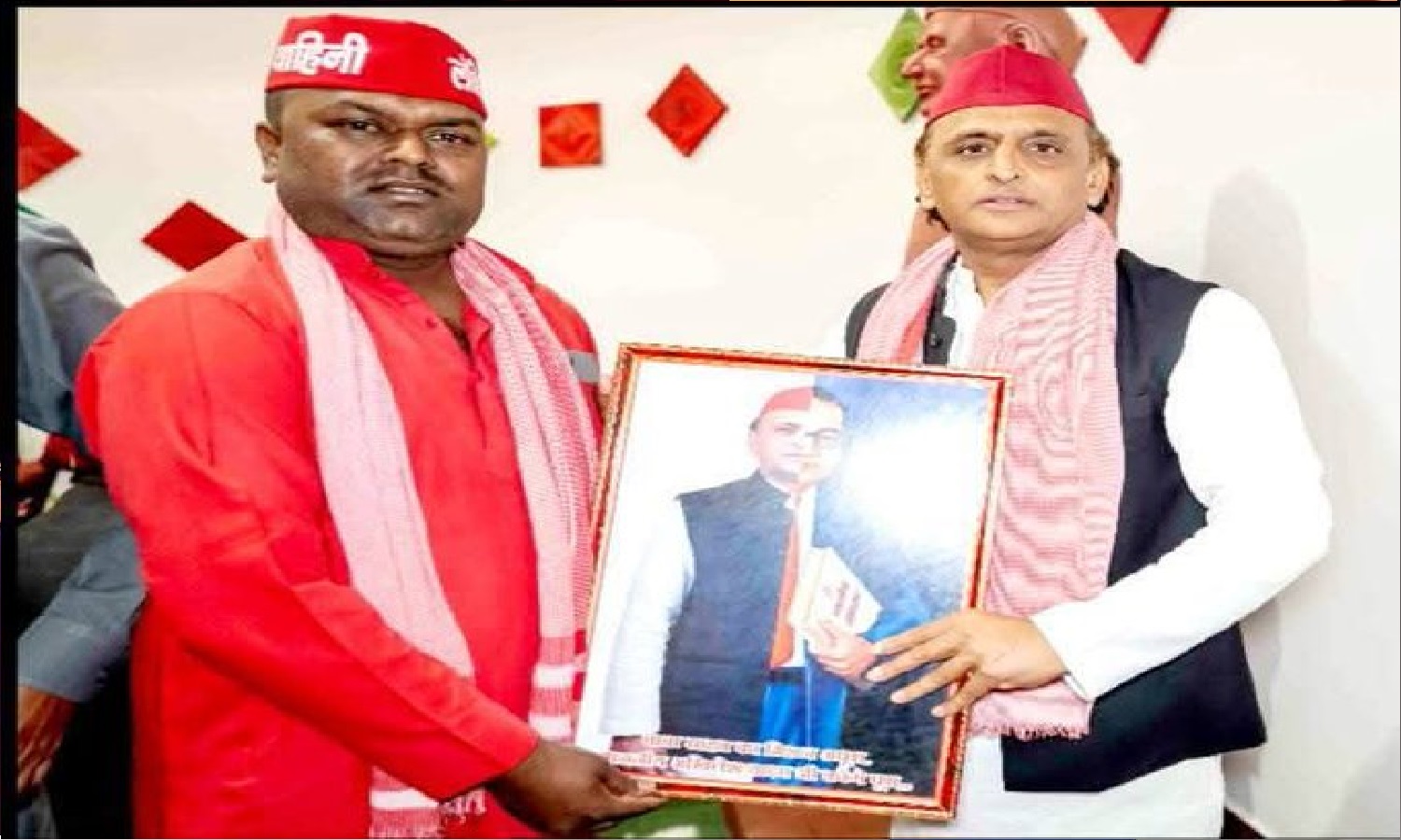 अखिलेश यादव से क्यों नाराज हुए बाबा साहब के समर्थक!